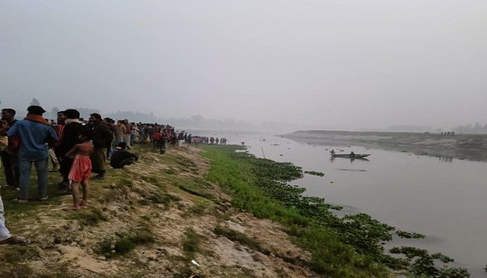 গোসলে নেমে নদীতে নিখোঁজ তিন বন্ধু, ১ লাশ উদ্ধার 
