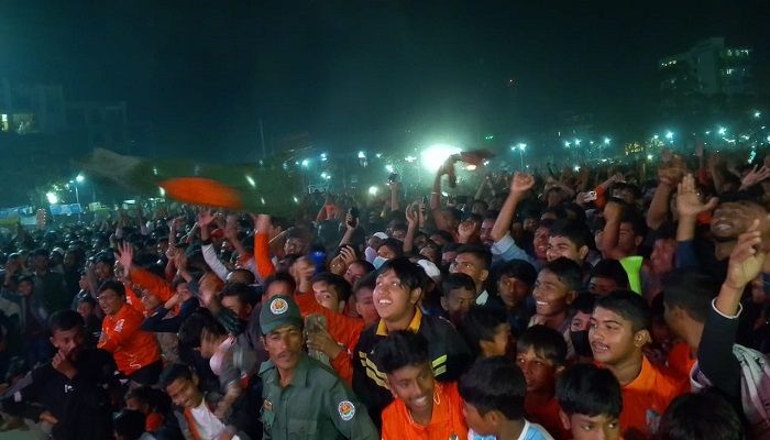 বিপিএলে টানা দ্বিতীয় জয়ে বরিশালজুড়ে উল্লাস