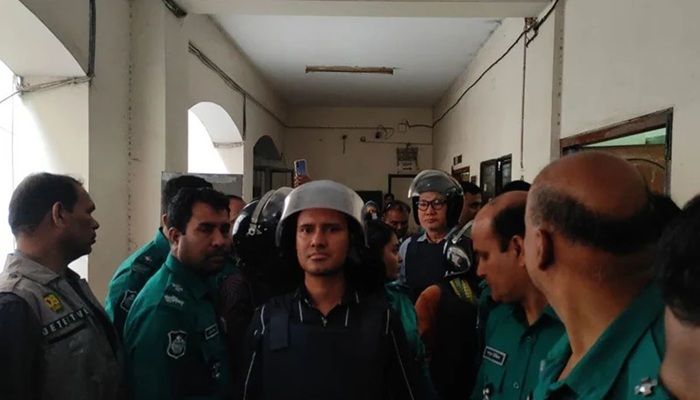 হত্যা মামলায় পুলিশ সুপার তানভীর সালেহীন ৭ দিনের রিমান্ডে