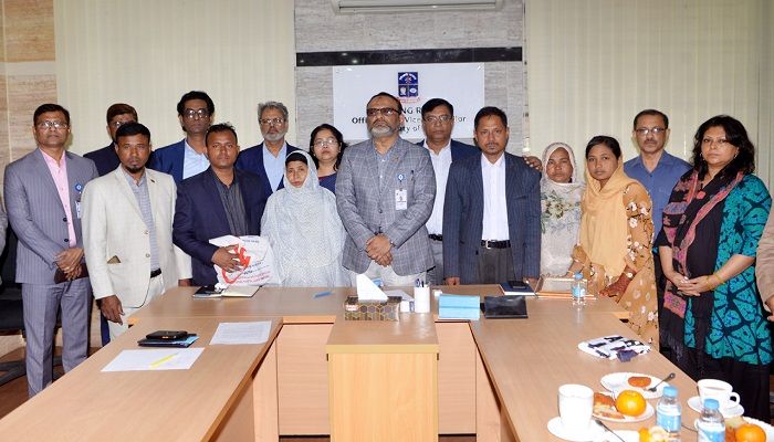 ঢাবির সংগ্রহশালায় আবু সাঈদ-ওয়াসিমের ব্যবহৃত জিনিসপত্র হস্তান্তর