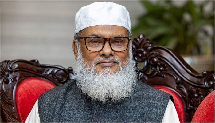 হজের জন্য বিমান ভাড়া বেশি নেওয়ার সুযোগ নেই: ধর্ম উপদেষ্টা 