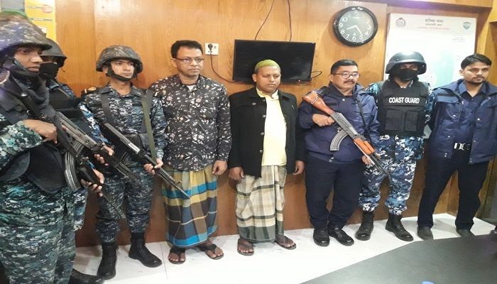 ‘অপারেশন ডেভিল হান্ট’, নোয়াখালীতে চেয়ারম্যানসহ আটক ৭