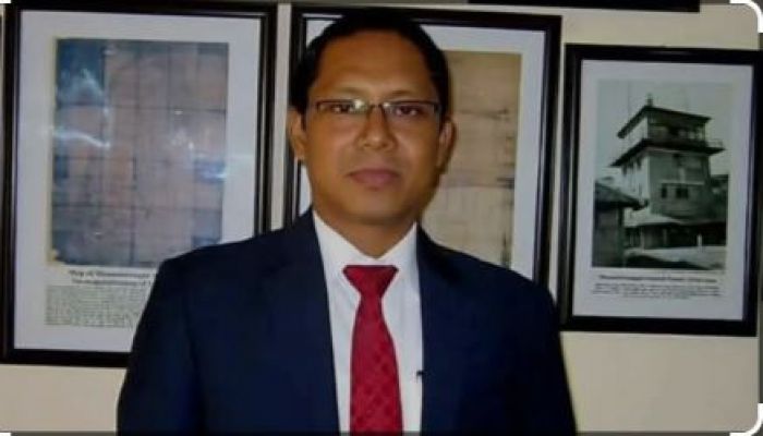 সাবেক সহকারী অ্যাটর্নি জেনারেলের ঝুলন্ত মরদেহ উদ্ধার