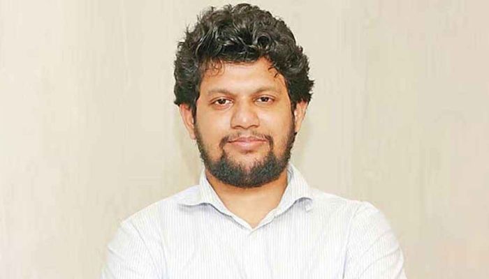 ভিনদেশ থেকে দ্রুত সরকার পরিবর্তনের প্রেসক্রিপশন আসছে: মাহফুজ