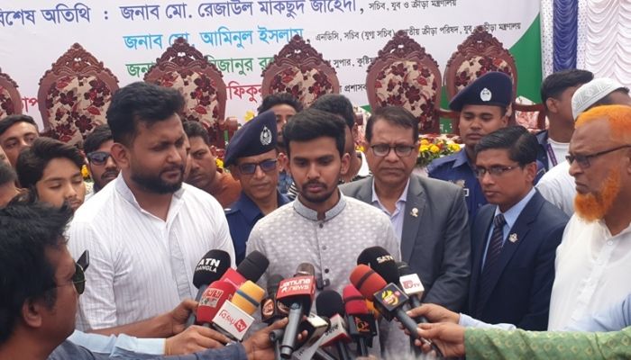 জনগণকে বিভক্তির চেষ্টা করছে পরাজিত শক্তি: উপদেষ্টা আসিফ
