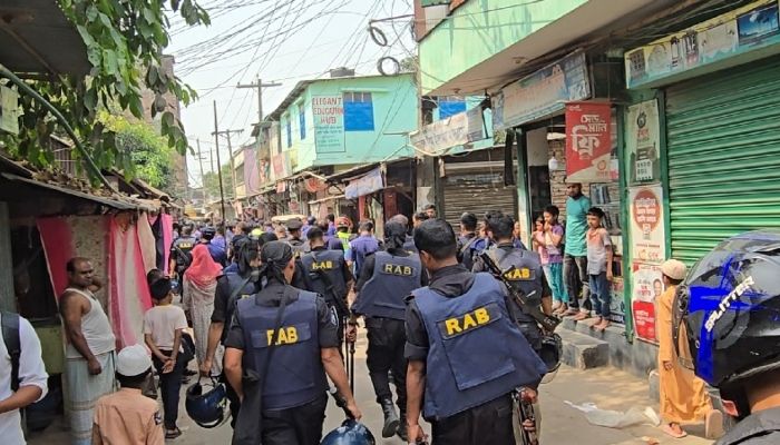 পরিস্থিতি স্বাভাবিক রাখতে ওই এলাকায় আইনশৃঙ্খলা বাহিনী মোতায়েন রয়েছে। ছবি- সংগৃহীত