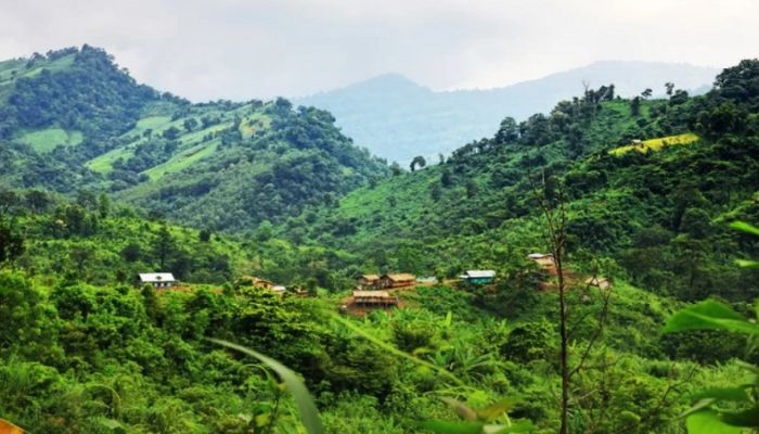 মিয়ানমার থেকে ছোড়া গুলিতে বাংলাদেশিসহ আহত ২