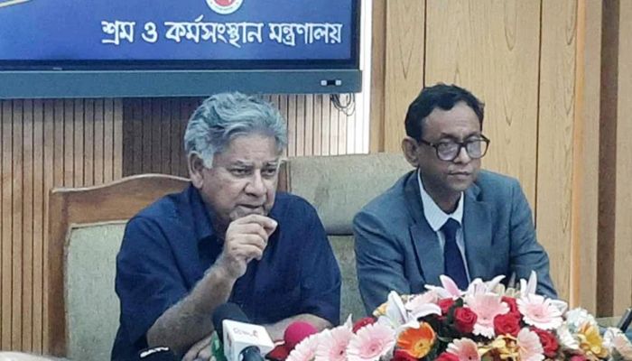 বেতন-বোনাস না দেয়ায় ১২ কারখানা মালিকের বিদেশযাত্রায় নিষেধাজ্ঞা