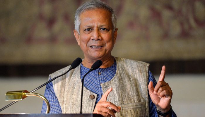 আইনশৃঙ্খলা পরিস্থিতি অবনতি হওয়ায় পুলিশ কর্মকর্তাদের সঙ্গে প্রধান উপদেষ্টার বৈঠক 
