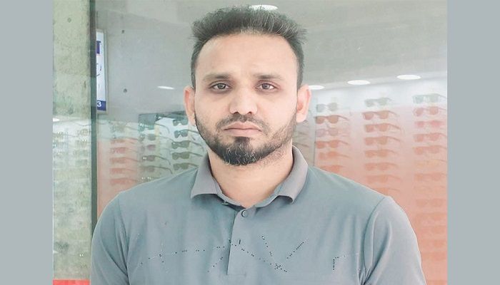  সাংবাদিক সেলিম হোসেন। 