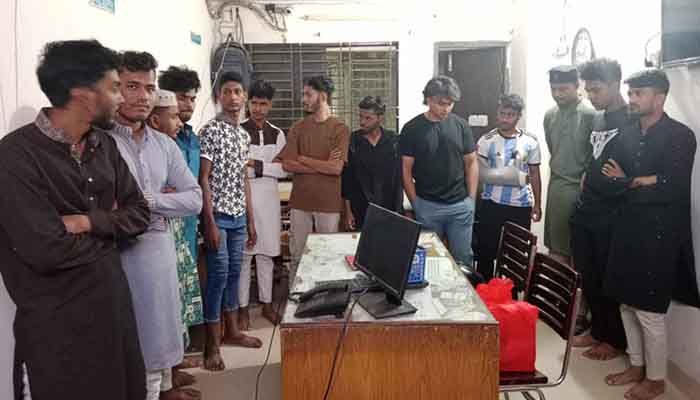 প্রতিষ্ঠানে হামলা-লুটপাট: বৈষম্যবিরোধী আন্দোলনের ১৪ নেতা আটক