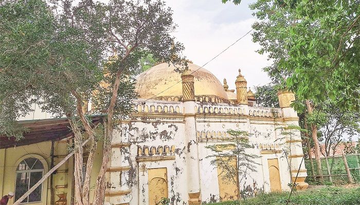 কক্সবাজারে ছয়শত বছরের পুরোনো গায়েবি মসজিদ