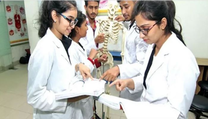 বন্ধ হচ্ছে সরকারি ৬ মেডিকেল কলেজ