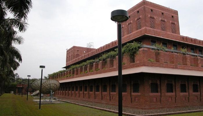 যুক্তরাষ্ট্র দূতাবাস।