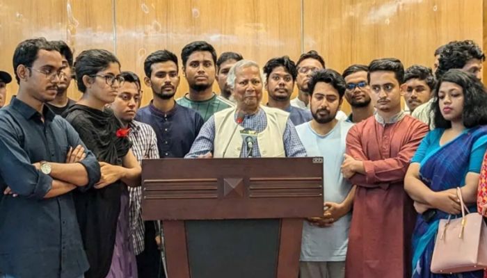 ইউনূসকে পাঁচ বছরের প্রধানমন্ত্রী চান সারজিস, হাসনাতের মতে ‘মানুষের অভিব্যক্তি’