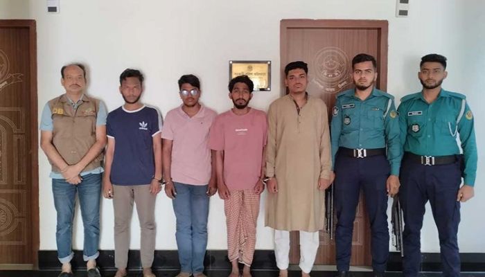 চট্টগ্রামে  ‘বৈষম্যবিরোধী ছাত্র প্রতিনিধি’ পরিচয়ে অপহরণ