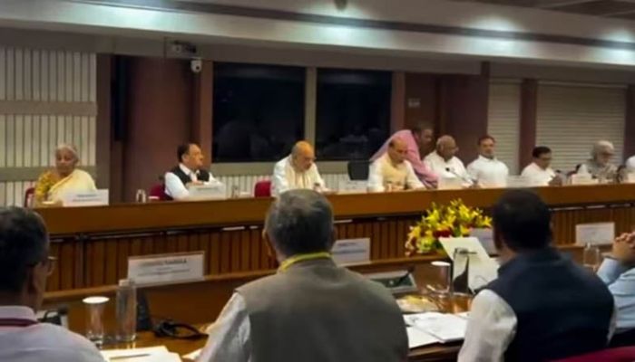 পেহেলগামে নিরাপত্তা ত্রুটির কথা ‘স্বীকার’ বিজেপি সরকারের
