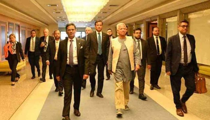 রোম থেকে দেশের পথে প্রধান উপদেষ্টা