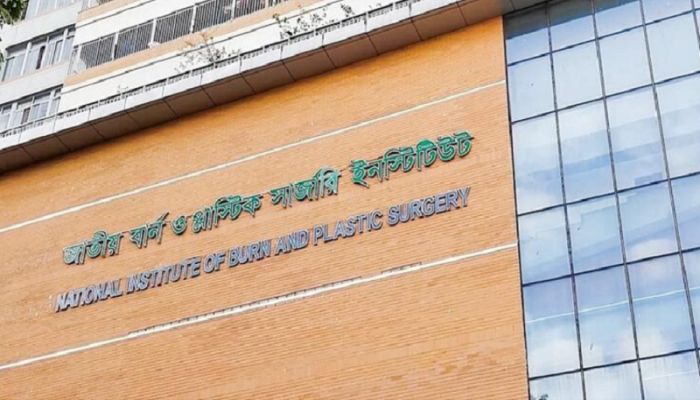 সিলিন্ডার বিস্ফোরণে নারী-শিশুসহ দগ্ধ ৫, অবস্থা ‘সংকটাপন্ন’