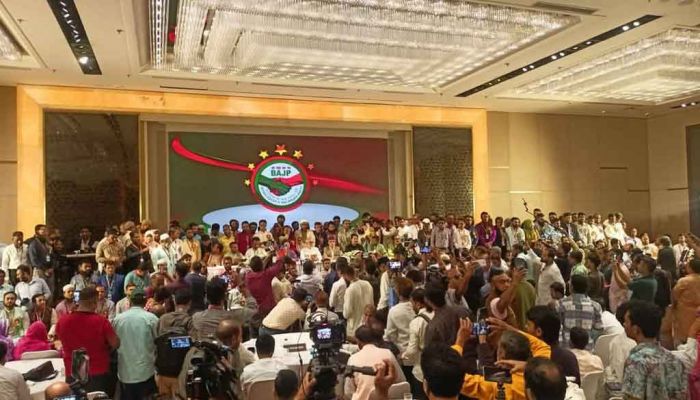 দুর্নীতির দায়ে দণ্ডিত ডেসটিনির রফিকুল এবার রাজনীতিতে