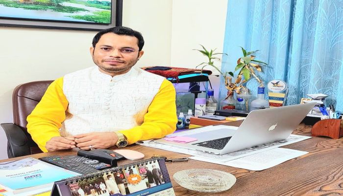 পরিচালক সমিতি নির্বাচনে প্রতিদ্বন্দ্বিতা করছেন ‘বসন্ত বিকেল’ খ্যাত রফিক শিকদার