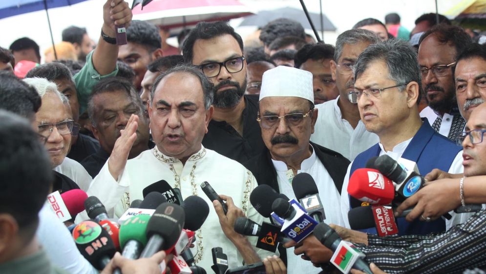লজ্জা লাগল না বিদেশে বসে দেশের বিরুদ্ধে বদনাম করতে: মির্জা আব্বাস