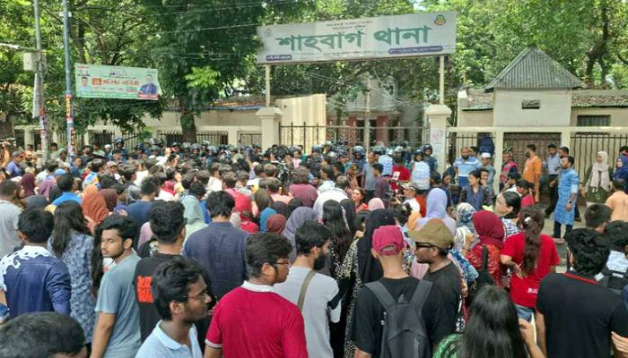 শাহবাগ থানা ঘেরাও, ৪৮ ঘণ্টার আল্টিমেটাম