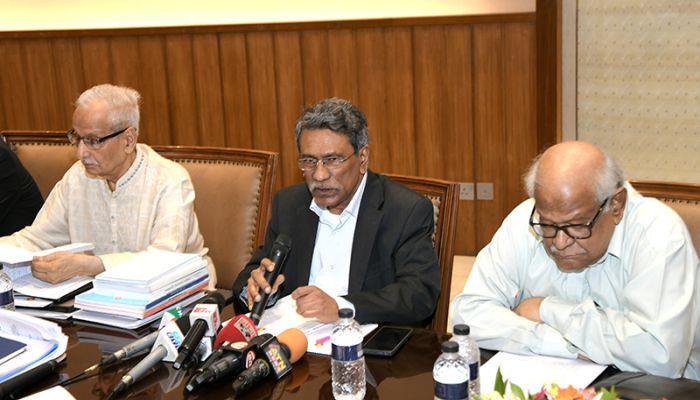 ভিন্নমত থাকলেও অনেক বিষয়ে ঐকমত্য সম্ভব: আলী রীয়াজ
