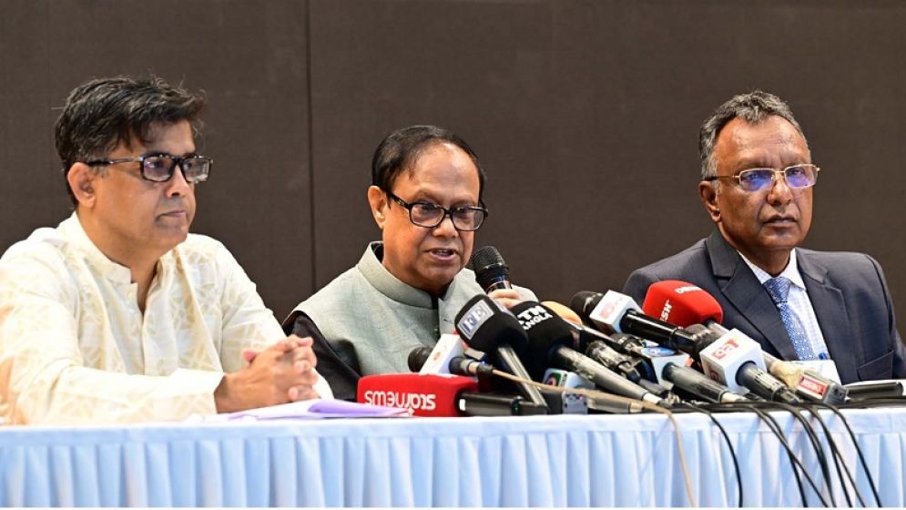 ‘লুটেরাদের’ জব্দ অর্থ ব্যবস্থাপনায় হচ্ছে তহবিল: গভর্নর