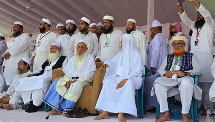 জাতীয় নারী কমিশন: ‘হঠকারী’ সিদ্ধান্ত নিলে সরকারকে ছাড় নয়, হেফাজতের হুঁশিয়ারি