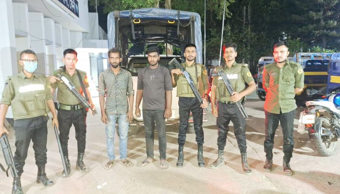 ফসলি জমির মাটি কাটায় ২ জনের কারাদণ্ড