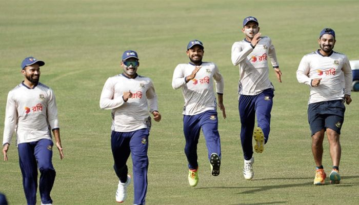 ‘বাংলাদেশ দলের নেতৃত্ব দেওয়া সহজ নয়’