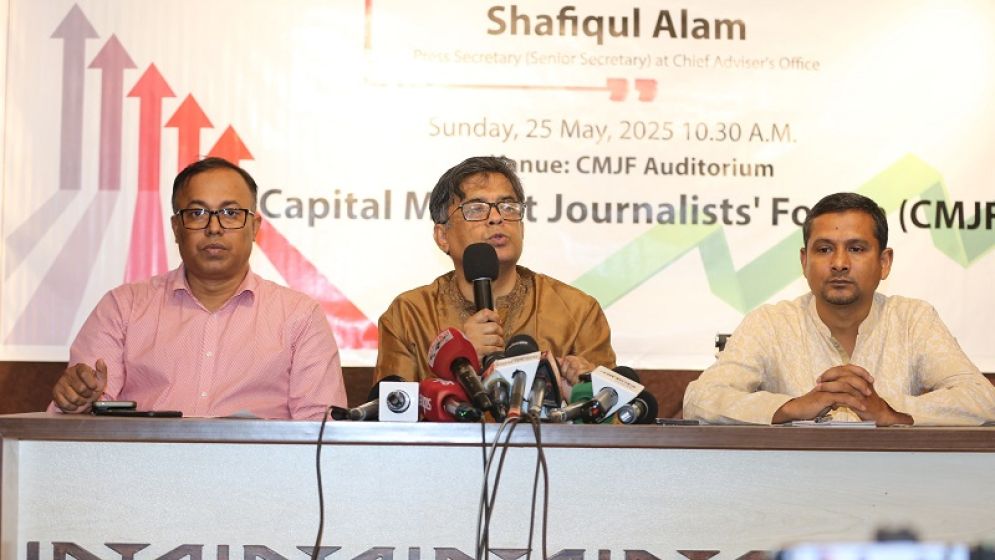 চট্টগ্রাম বন্দরে ‘বিদেশি কোম্পানি’: সরকারের আগ্রহের কারণ কী?