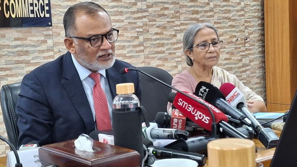 চামড়ার ন্যায্যমূল্য নিশ্চিত না হওয়া পর্যন্ত সরকার সহায়তা দেবে