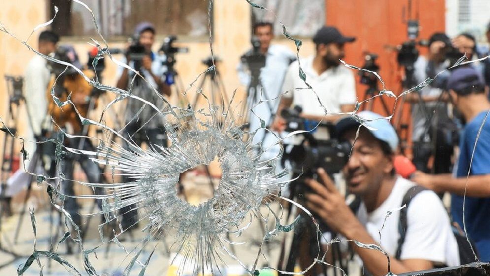 করাচির জেল ভেঙে পালিয়েছে ২ শতাধিক কয়েদি