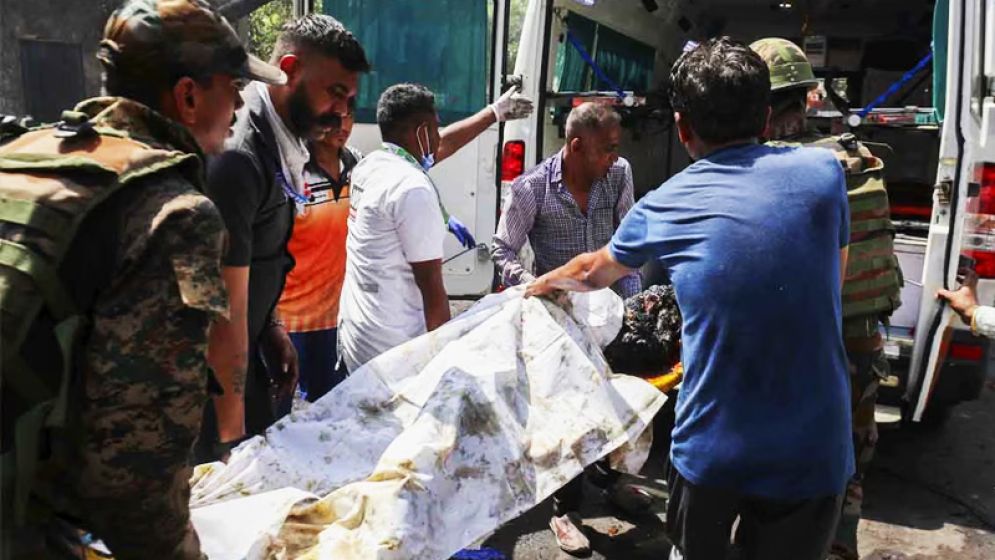 ভারতের উড়োজাহাজ দুর্ঘটনায় নিহতের সংখ্যা বেড়ে ২৭০