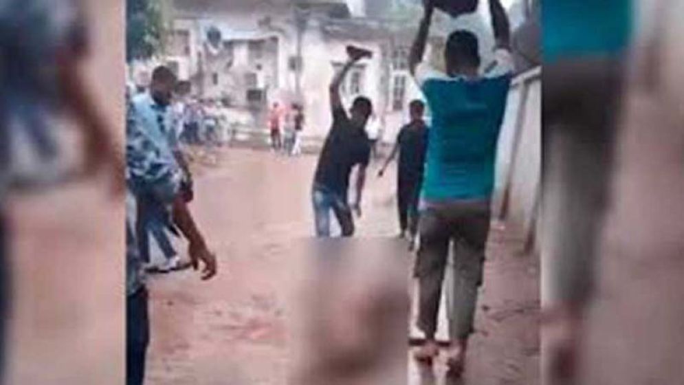 মাথা থেঁতলে ব্যবসায়ীকে হত্যা: নেত্রকোণা থেকে দুই ভাই গ্রেপ্তার