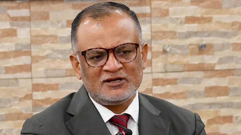 যুক্তরাষ্ট্রের শুল্ক ১৫ শতাংশে আনার চেষ্টা করছি: বাণিজ্য উপদেষ্টা
