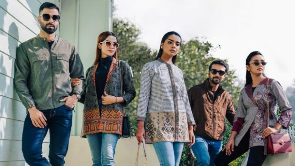 ভ্রমণ হোক স্টাইল ও ফ্যাশনের সঙ্গে
