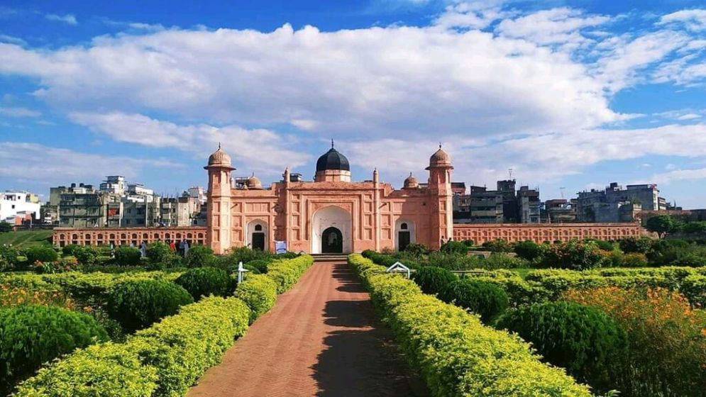 চারশ বছরের ইতিহাসের সাক্ষী লালবাগ কেল্লা