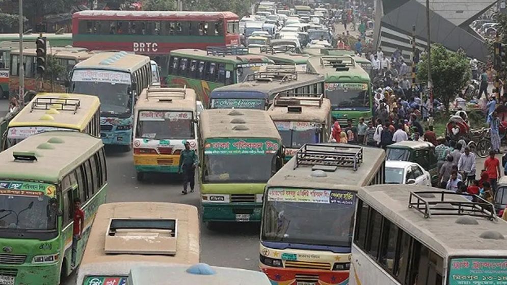 মেয়াদোত্তীর্ণ বাস : ঢাকার বায়ুদূষণের উন্নতি হবে কীভাবে?