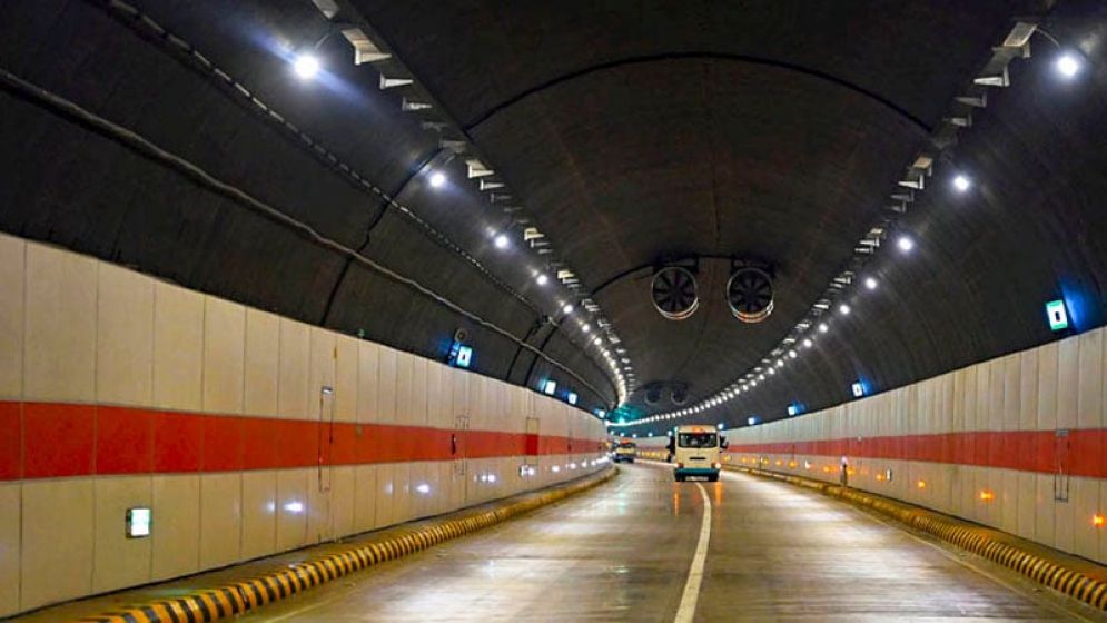 ‘স্বপ্নের’ কর্ণফুলী টানেল এখন অর্থনীতির বোঝা