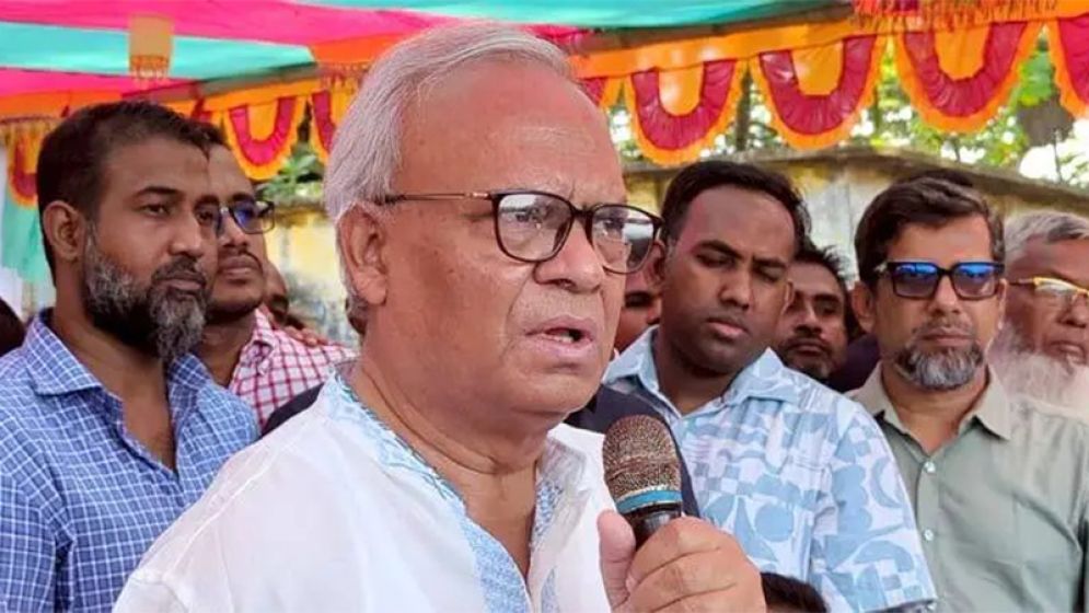 সমুদ্রবন্দর বিদেশিদের হাতে গেলে নিরাপত্তা হুমকি তৈরি হতে পারে: রিজভী